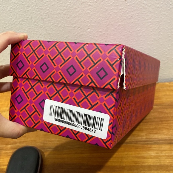 NWB Tory Burch Ines Slide Size 7 - Picture 8 of 8